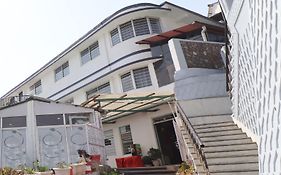 Treebo Mayur, Mall Road